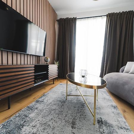 וינה Triangle City Apartment II מראה חיצוני תמונה