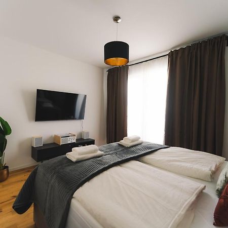 וינה Triangle City Apartment II מראה חיצוני תמונה