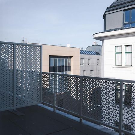 וינה Triangle City Apartment II מראה חיצוני תמונה