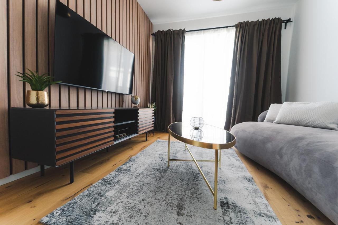 וינה Triangle City Apartment II מראה חיצוני תמונה