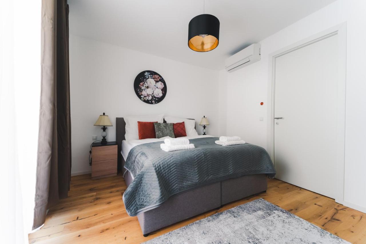 וינה Triangle City Apartment II מראה חיצוני תמונה