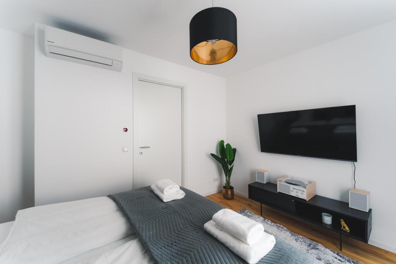 וינה Triangle City Apartment II מראה חיצוני תמונה