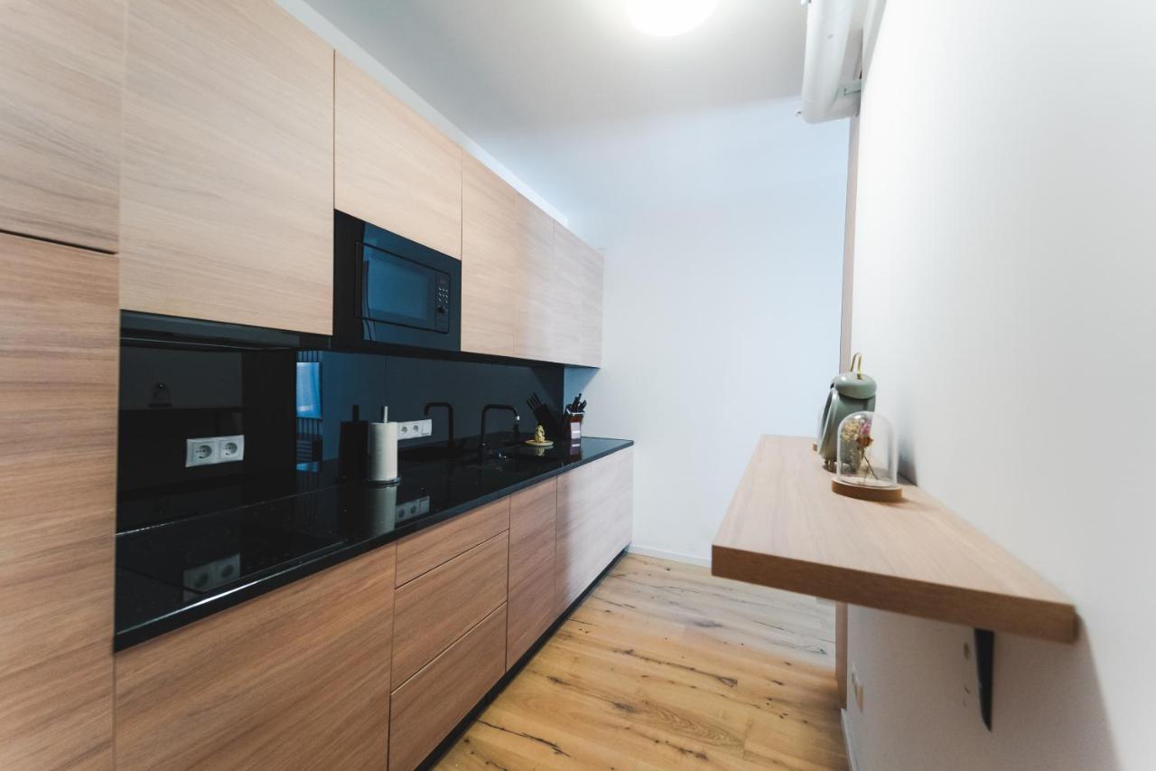 וינה Triangle City Apartment II מראה חיצוני תמונה