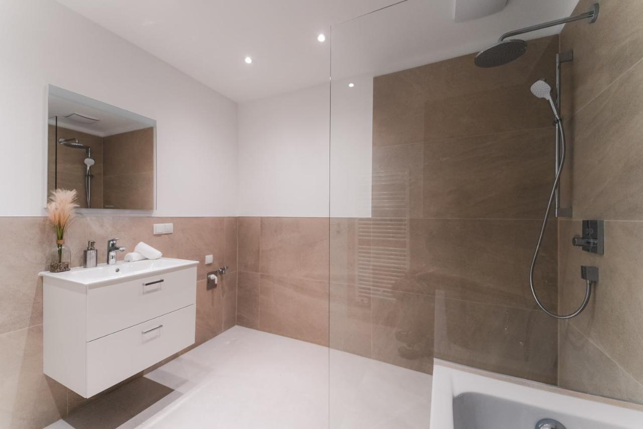 וינה Triangle City Apartment II מראה חיצוני תמונה
